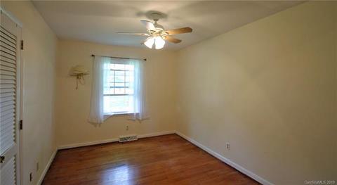 52 Broadview Cir, Brevard, NC 28712 photo 11