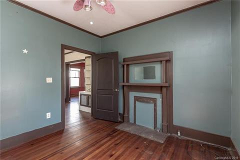 101 Pulliam St, Marion, NC 28752 photo 16