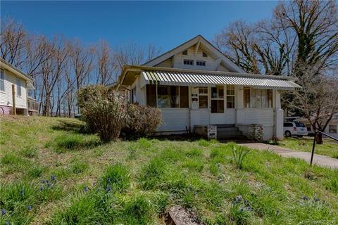101 Pulliam St, Marion, NC 28752 photo 2