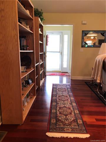 302 Willowbrook Dr, Morganton, NC 28655 photo 4