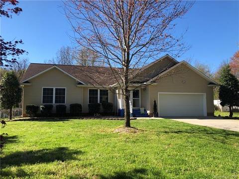 302 Willowbrook Dr, Morganton, NC 28655 photo 1