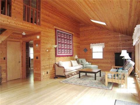 20 Roaring Fork Rd, Mars Hill, NC 28754 photo 3