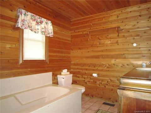 20 Roaring Fork Rd, Mars Hill, NC 28754 photo 18