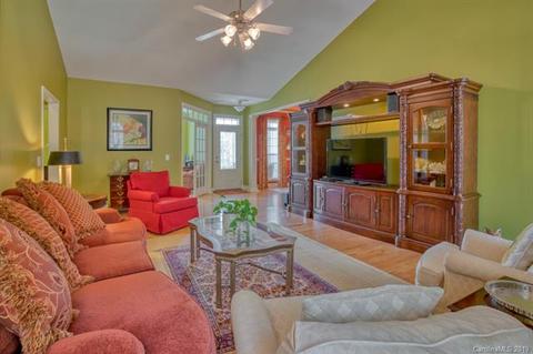 62 Renard Rd, Tryon, NC 28782 photo 8