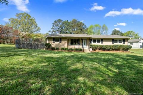 2852 Drew Dr, Lancaster, SC 29720 photo 1