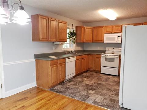 304 Pine Meadows Cir, Hickory, NC 28601 photo 5