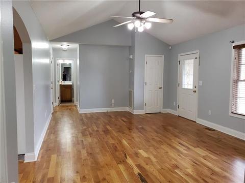 304 Pine Meadows Cir, Hickory, NC 28601 photo 2