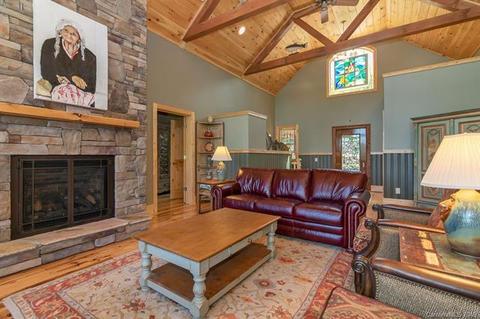 260 Walnut Hill Dr, Brevard, NC 28712 photo 4