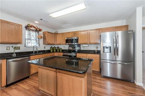 6122 Sid Crane Dr, Charlotte, NC 28216 photo 8