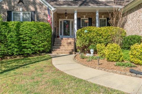 5804 Cedar Run Dr, Denver, NC 28037 photo 3