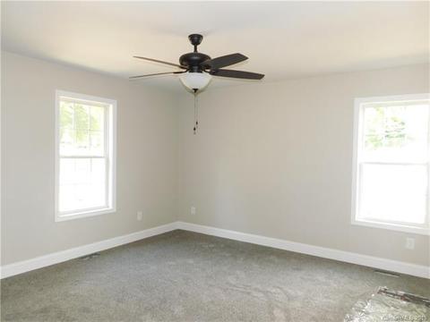 406 E 24th St, Kannapolis, NC 28083 photo 8