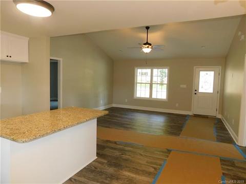 406 E 24th St, Kannapolis, NC 28083 photo 4