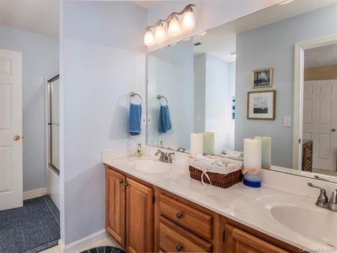 8 Kit Ct, Fletcher, NC 28732 photo 24