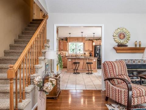 8 Kit Ct, Fletcher, NC 28732 photo 12