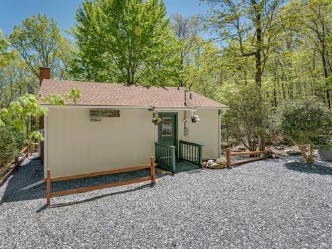 1251 Jude Gap Rd, Mill Spring, NC 28756 photo 4