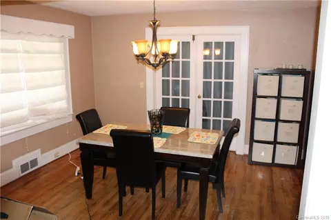 250 Chestnut St, Tryon, NC 28782 photo 10