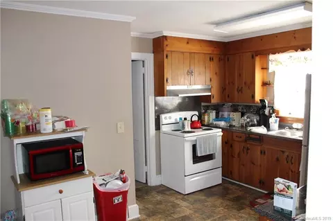 250 Chestnut St, Tryon, NC 28782 photo 7