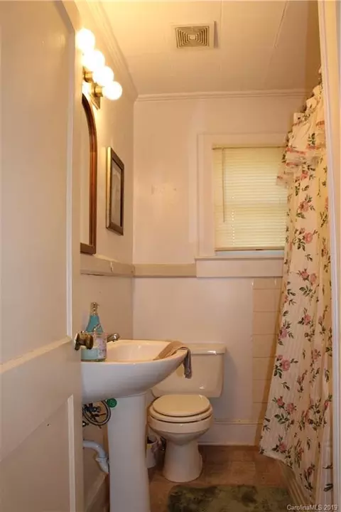 250 Chestnut St, Tryon, NC 28782 photo 13