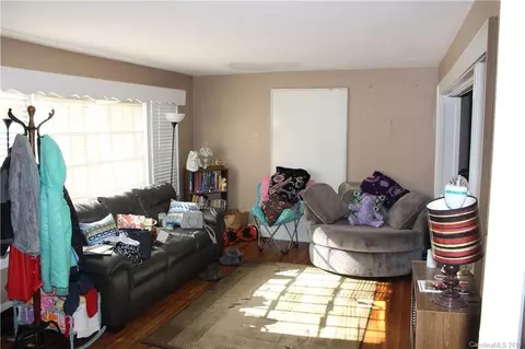 250 Chestnut St, Tryon, NC 28782 photo 8
