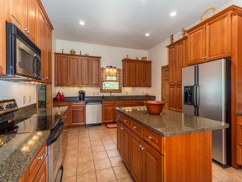 58 Thunder Ridge Rd, Canton, NC 28716 photo 7