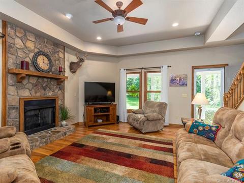 58 Thunder Ridge Rd, Canton, NC 28716 photo 2