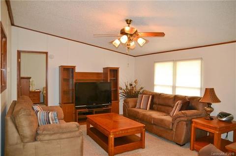 367 Harmony Dr, Nebo, NC 28761 photo 5