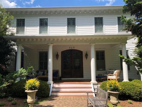 719 Spring St, Davidson, NC 28036 photo 2