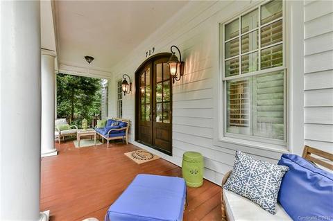 719 Spring St, Davidson, NC 28036 photo 1