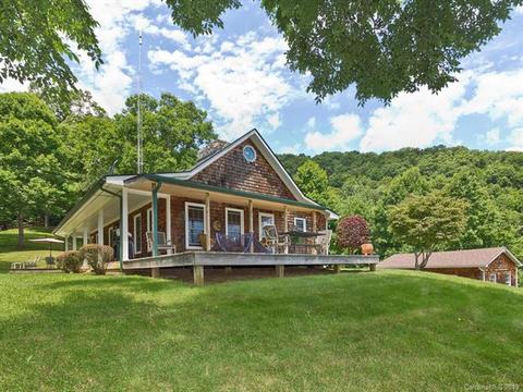 10669 Rush Fork Rd, Clyde, NC 28721 photo 2