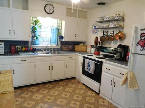 123 Pine St, Morganton, NC 28655 photo 8