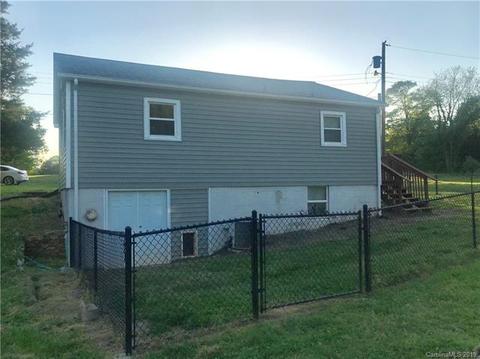 105 Williams Dr, Morganton, NC 28655 photo 4