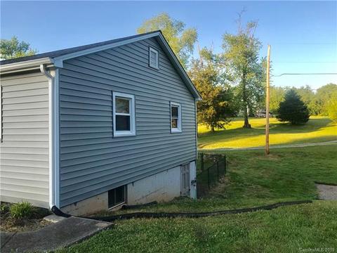 105 Williams Dr, Morganton, NC 28655 photo 3