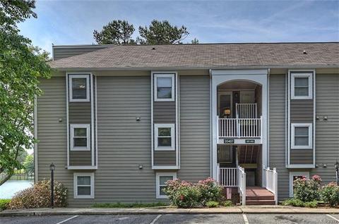 20407 Harborgate Ct #405, Cornelius, NC 28031 photo 3