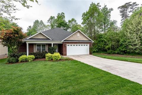 1474 Mayfair Dr, Conover, NC 28613 photo 3