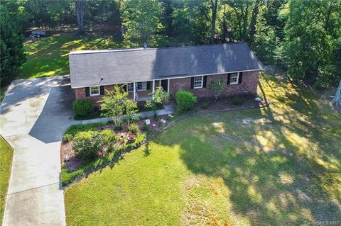 2102 Hallman Rd, Lancaster, SC 29720 photo 2