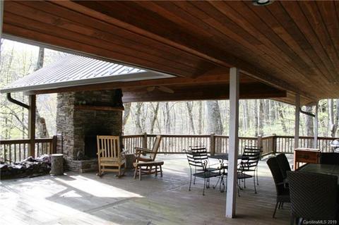 542 Mcdaris Loop, Mars Hill, NC 28754 photo 2