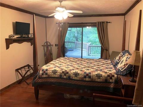 542 Mcdaris Loop, Mars Hill, NC 28754 photo 9