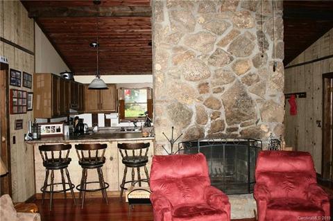 542 Mcdaris Loop, Mars Hill, NC 28754 photo 5