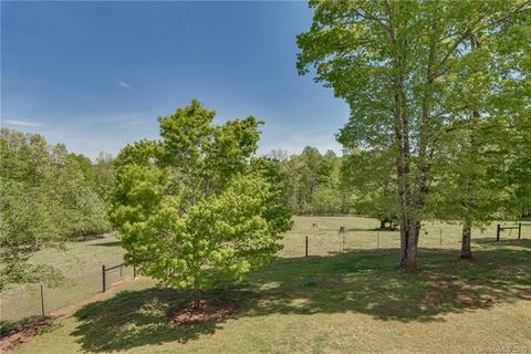 433 Meadow Crest Rd, Tryon, NC 28782 photo 6