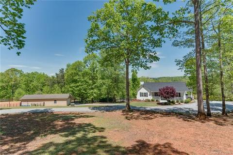 433 Meadow Crest Rd, Tryon, NC 28782 photo 5