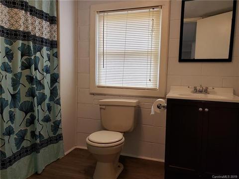 1237 Valley Ct, Hickory, NC 28602 photo 23