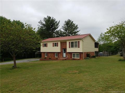 1237 Valley Ct, Hickory, NC 28602 photo 1