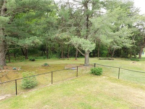 1237 Valley Ct, Hickory, NC 28602 photo 38