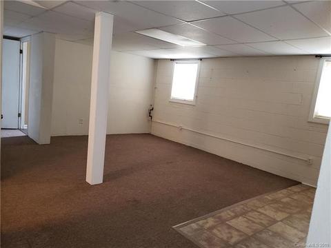 1237 Valley Ct, Hickory, NC 28602 photo 26
