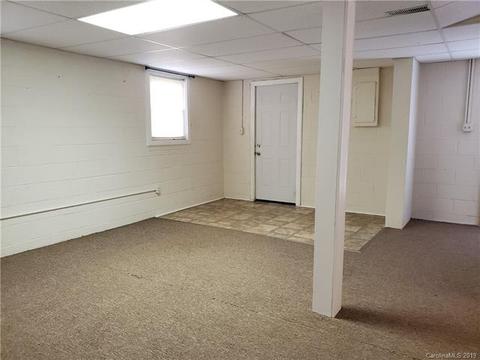 1237 Valley Ct, Hickory, NC 28602 photo 29
