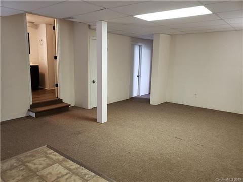 1237 Valley Ct, Hickory, NC 28602 photo 27