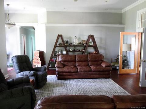 37 Old Rogers Ln, Sylva, NC 28779 photo 7
