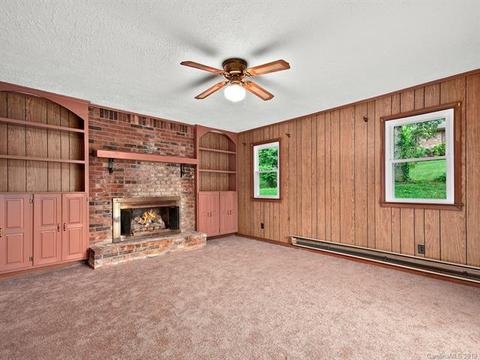 2027 Old Clyde Rd, Clyde, NC 28721 photo 4