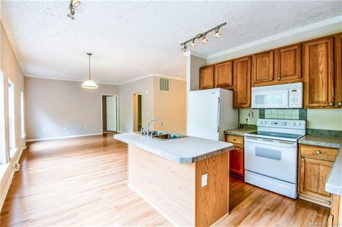 67 Wayne Ct, Concord, NC 28025 photo 5