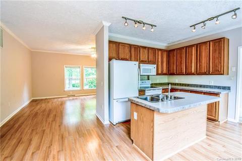 67 Wayne Ct, Concord, NC 28025 photo 6